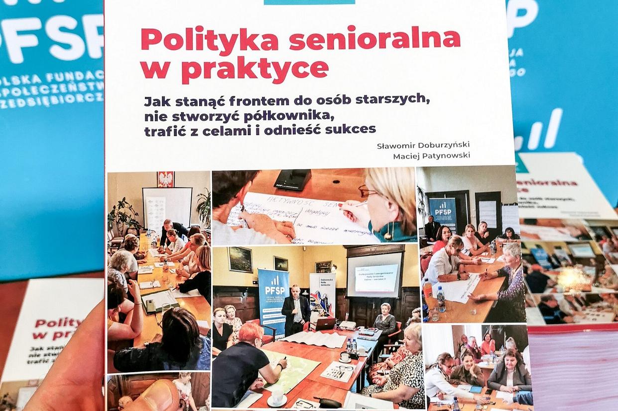 Bezpłatny poradnik na temat polityki senioralnej