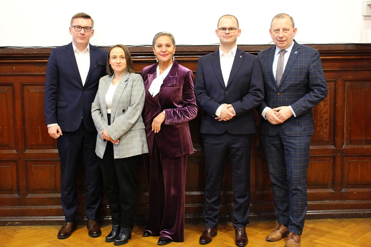 Wyzwania małych i średnich miast. Spotkanie samorządowców w lęborskim ratuszu