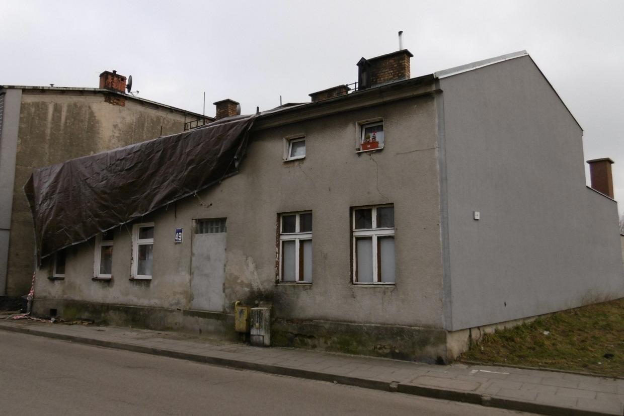 Pomoc dla poszkodowanych pożaru budynku przy ul. Stryjewskiego 49