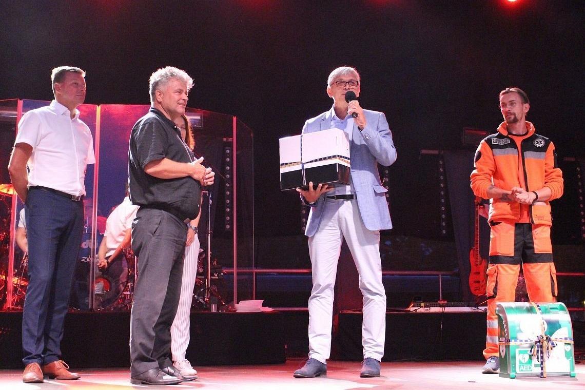 Defibrylatory od Farm Frites Poland z okazji 25. urodzin