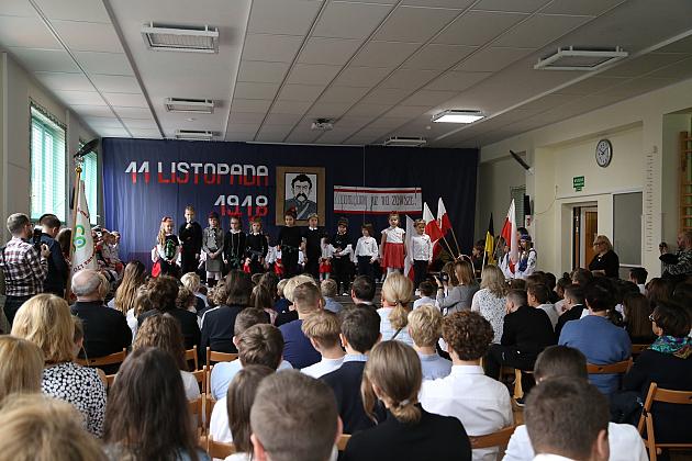 Uczniowie SJSP LTO uczcili rocznicę Niepodległości