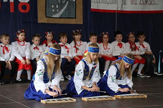 Uczniowie SJSP LTO uczcili rocznicę Niepodległości