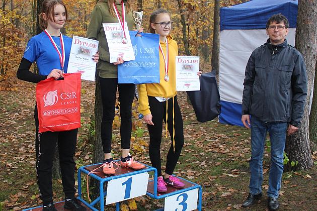 Indywidualne Biegi Przełajowe z okazji Święta Niepodległości w strugach deszczu