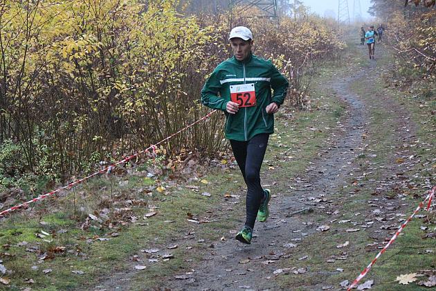 Indywidualne Biegi Przełajowe z okazji Święta Niepodległości w strugach deszczu