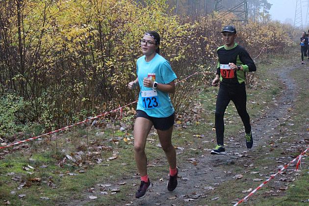 Indywidualne Biegi Przełajowe z okazji Święta Niepodległości w strugach deszczu