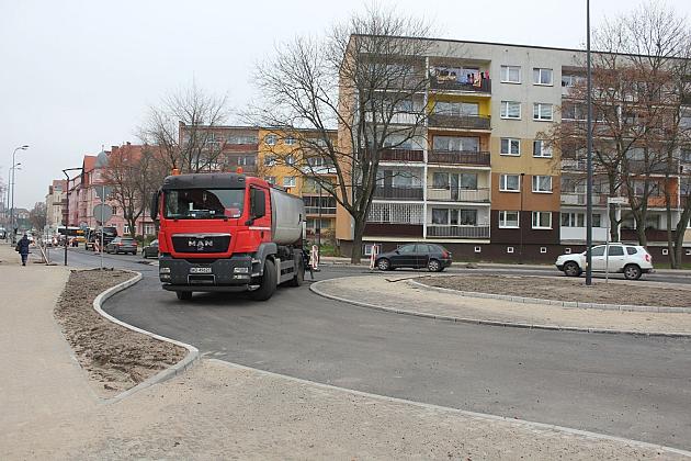 Lęborski Węzeł Przesiadkowy. Front robót na Dworcowej