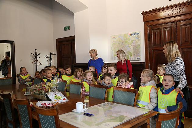 Przedświąteczna wizyta przedszkolaków z Przedszkola Nr 2