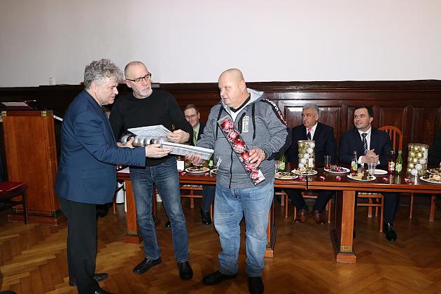 Święto dawców krwi w ratuszu