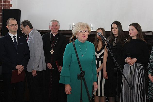 Biskup Ryszard Kasyna z kolędą w ratuszu