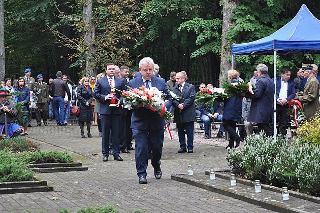 Złożyli hołd ofiarom Marszu Śmierci