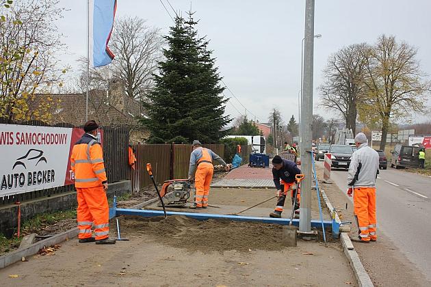 Na Kossaka powstaje szeroki ciąg pieszo-rowerowy