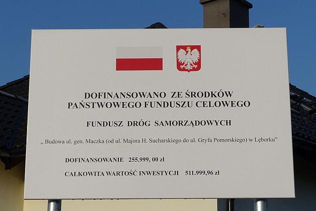 Generała Maczka z asfaltem, chodnikiem i ścieżką dla rowerów