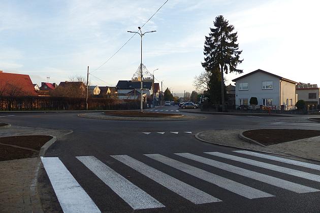 Rondo przy Komuny Paryskiej przebudowane