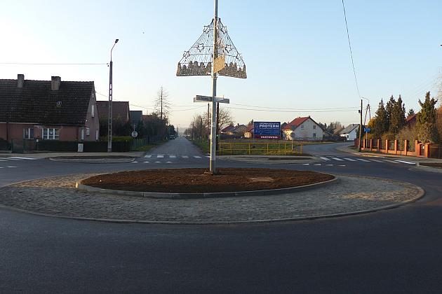 Rondo przy Komuny Paryskiej przebudowane