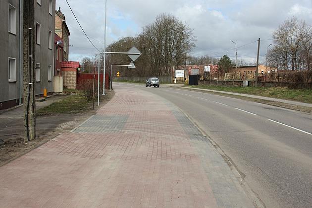 Na Kossaka powstał szeroki ciąg pieszo-rowerowy