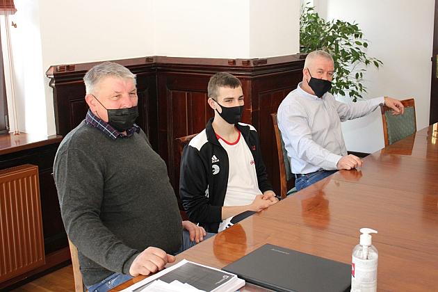 Nadzieja lęborskiego boksu w ratuszu