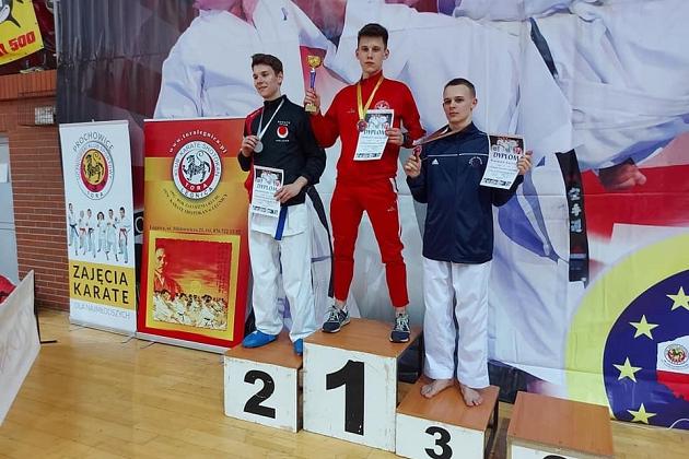 Shotokan Lębork z workiem medali w Legnicy