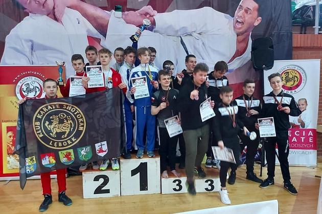 Shotokan Lębork z workiem medali w Legnicy