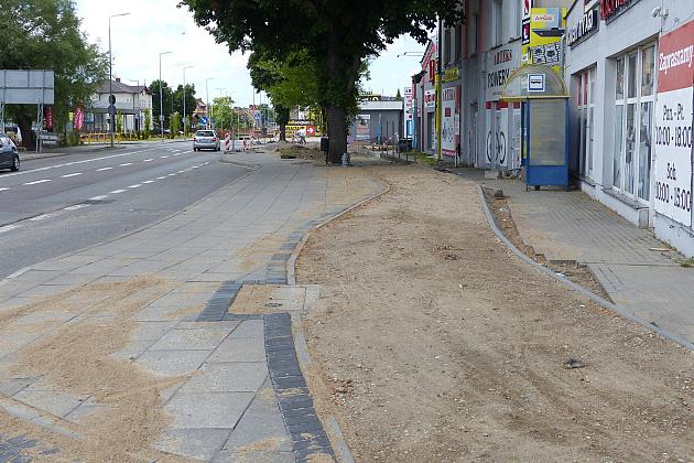 Droga dla rowerów przy Krzywoustego coraz bliżej