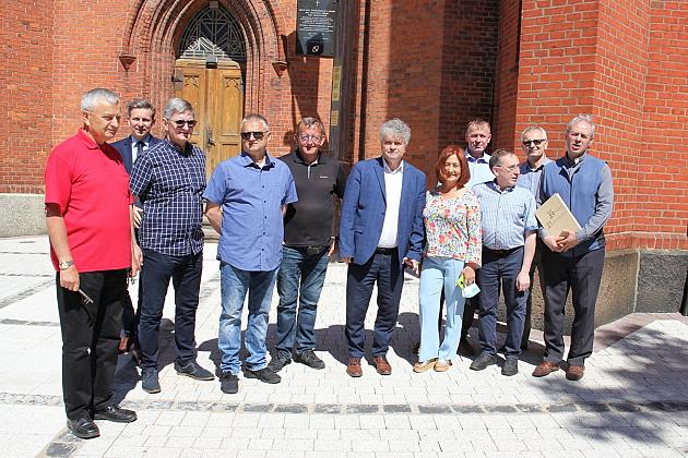 Wieża zabytkowego kościoła NMP Królowej Polski po remoncie