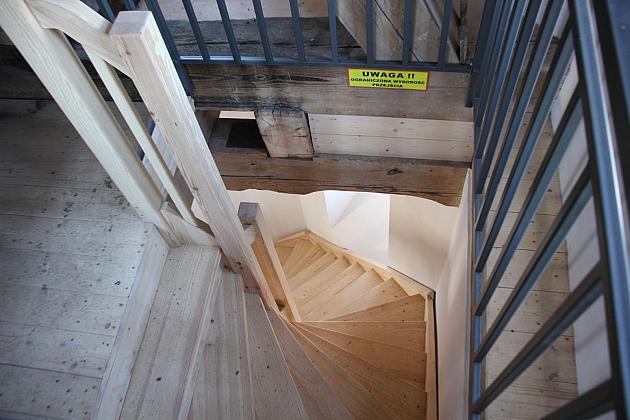 Wieża zabytkowego kościoła NMP Królowej Polski po remoncie