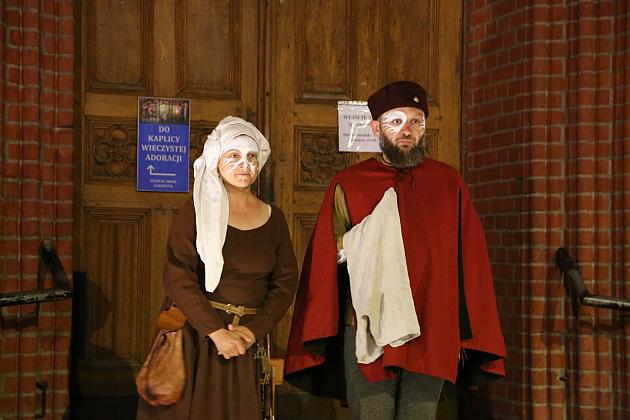 Spacerowali z duchami krzyżaków do trzech wież