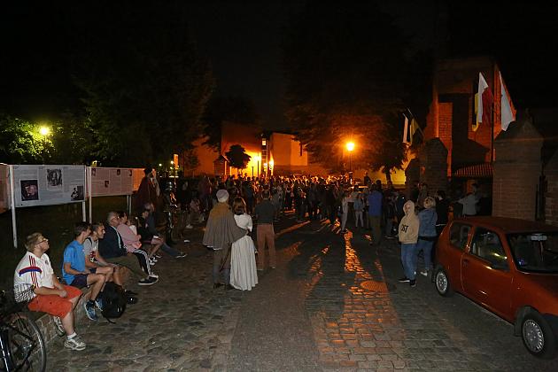 Spacerowali z duchami krzyżaków do trzech wież