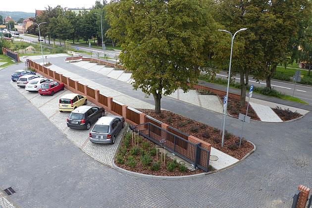 Przy „Jedynce” otwarto nowy dziedziniec dla uczniów i duży parking