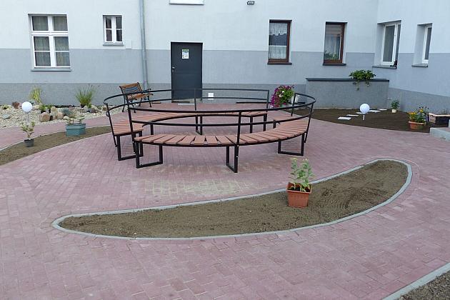 Przy Stryjewskiego utworzono podwórko integracyjne