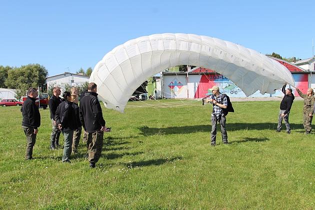 Harcerscy spadochroniarze