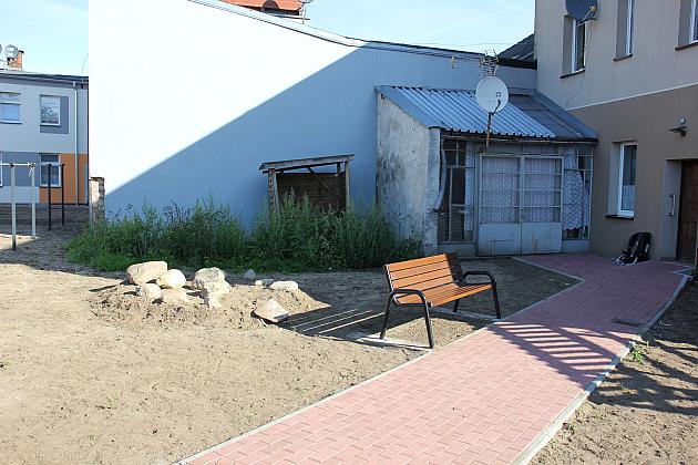 Nowe podwórka integracyjne na Stryjewskiego, Malczewskiego i Boh. Westerplatte