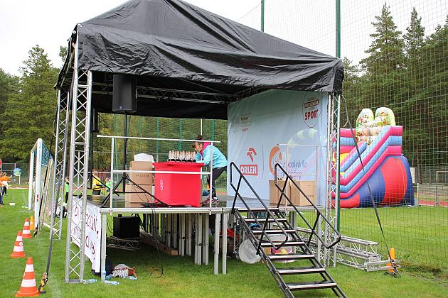 „Z podwórka na bieżnię”. Święto sportu na stadionie