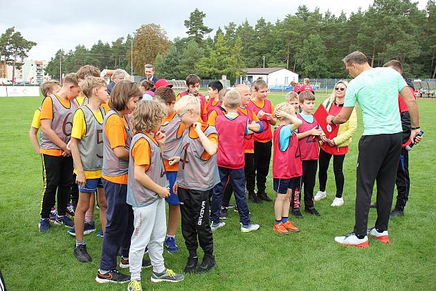 „Z podwórka na bieżnię”. Święto sportu na stadionie