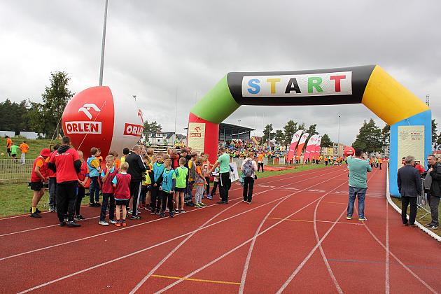 „Z podwórka na bieżnię”. Święto sportu na stadionie