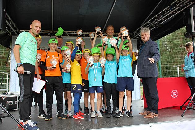 „Z podwórka na bieżnię”. Święto sportu na stadionie