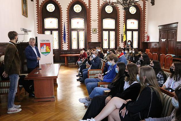 Uczniowie z wymiany z wizytą u Burmistrza