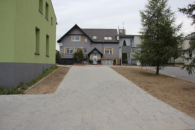 Nowe podwórko integracyjne przy Kossaka 72 cieszy lokatorów