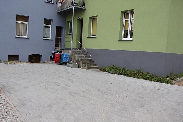 Nowe podwórko integracyjne przy Kossaka 72 cieszy lokatorów