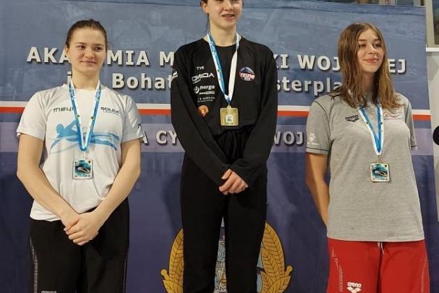 8 medali Weroniki Klejny i Hani Walkusz w Mistrzostwach Okręgu Pomorskiego