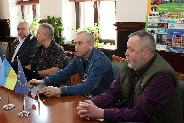 Weterani Wielkiej Orkiestry Świątecznej Pomocy w ratuszu