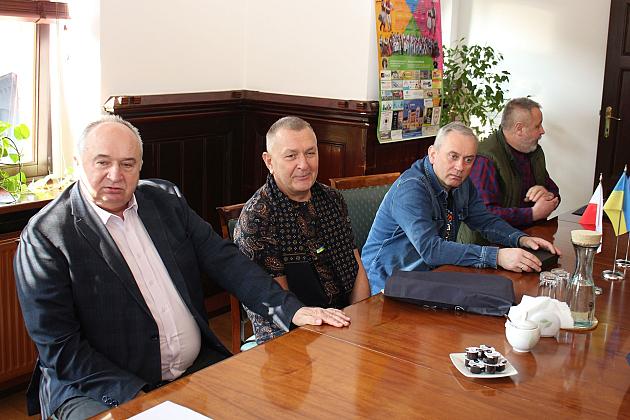 Weterani Wielkiej Orkiestry Świątecznej Pomocy w ratuszu