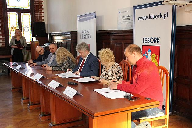 Umowy na budowę 10 dróg w dzielnicy „Lębork Wschód” podpisane!