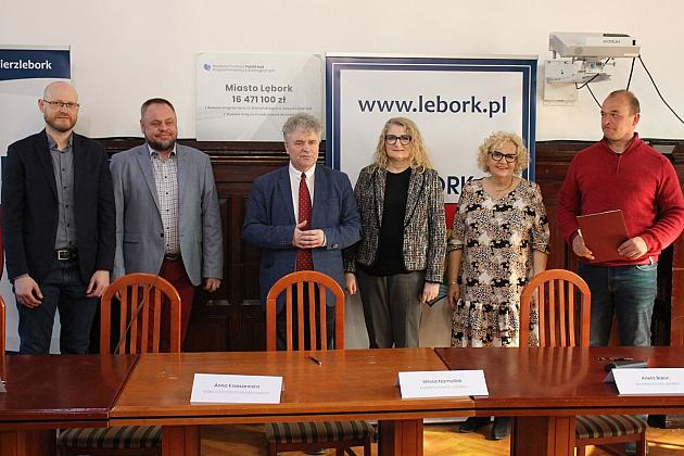 Umowy na budowę 10 dróg w dzielnicy „Lębork Wschód” podpisane!