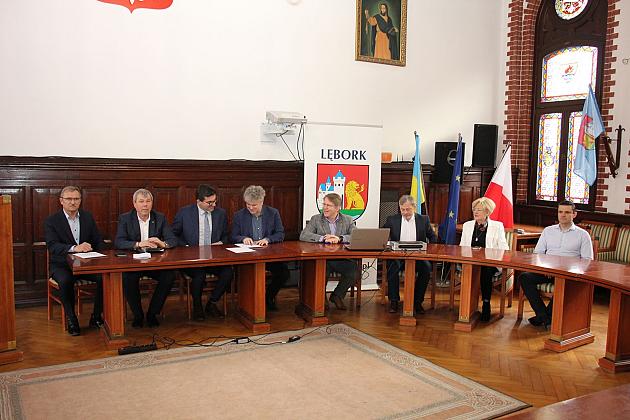 Współpraca popłaca. Miasto Łeba objęło udziały w lęborskim LTBS