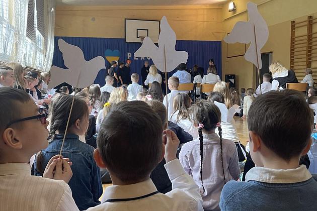 Święto Szkoły pod hasłem ,,Wszyscy mamy prawo do pokoju”