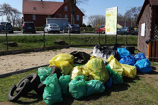 Rzeka Łeba oczyszczona