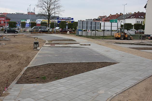 Trwa rozbudowa parkingu na zapleczu ulicy Staromiejskiej