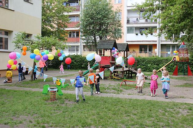 Gry i zabawy w plenerze. Dzień Dziecka w Przedszkolu nr 1