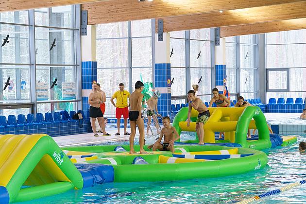 Wakacyjna przygoda na basenie