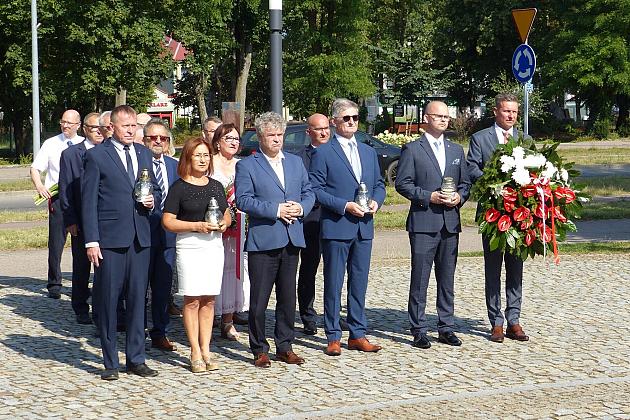 Kwiaty w Święto Wojska Polskiego